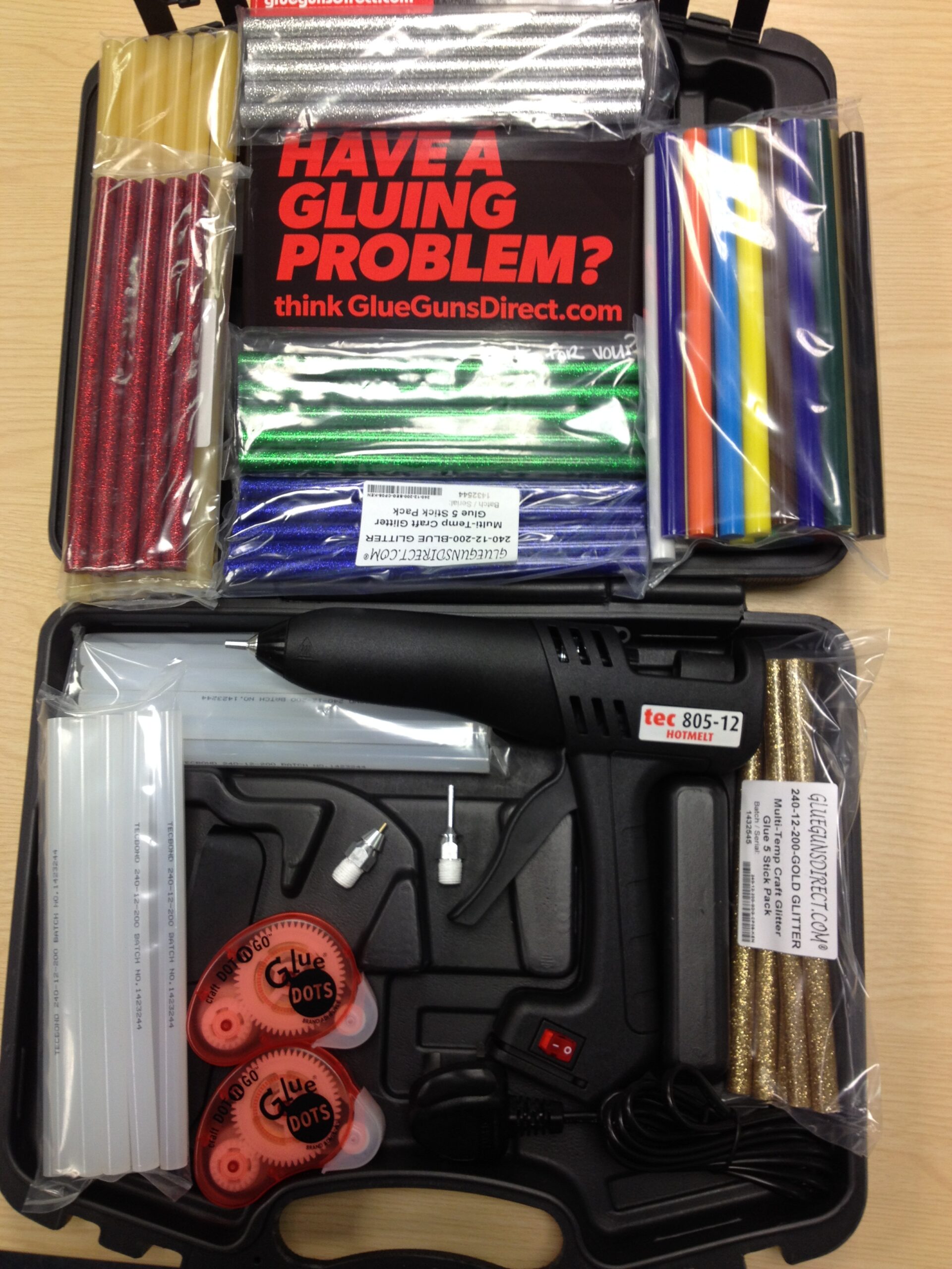 CRAFTERS GLUE GUN KIT - Glue Sticks, Guns, Dots & Hot Melt Adhesives UK