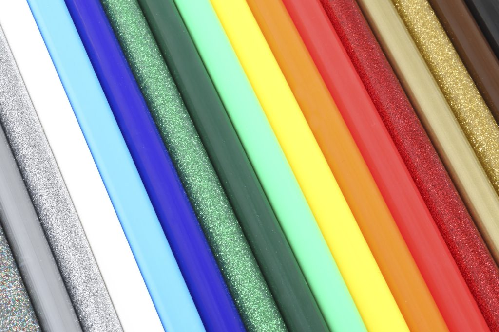 What's the difference between Hot Melt and Low Melt Glue Guns Glue