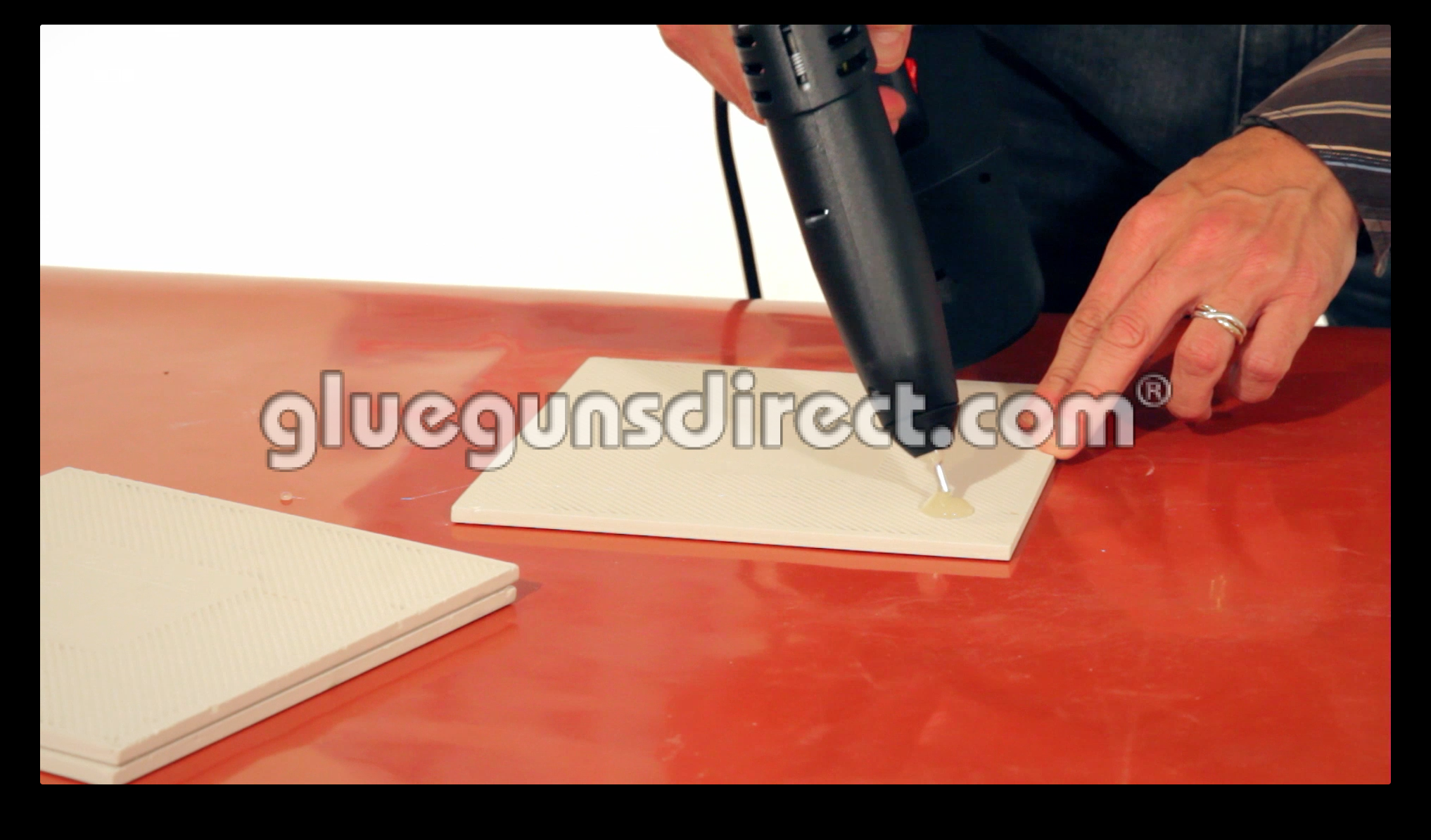 Video Bonding Ceramic Tiles to Display Boards Glue Sticks, Guns