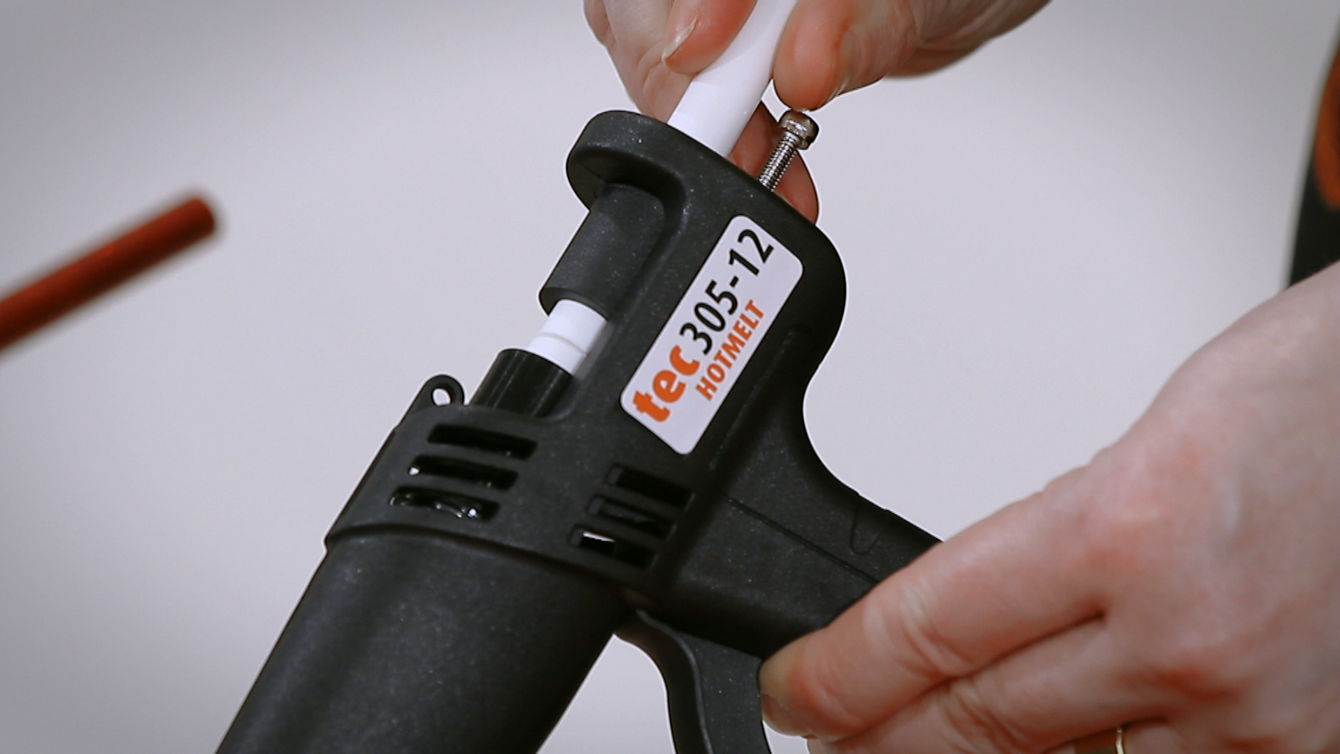 12mm glue gun vs 7mm (mini) glue gun Glue Sticks, Guns, Dots & Hot