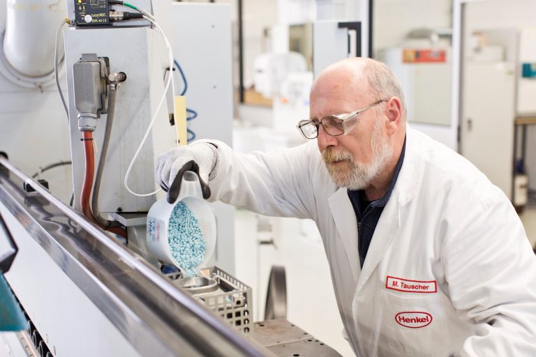 Hotmelt Cleaners for Edge Banding Glue Sticks, Guns, Dots & Hot Melt